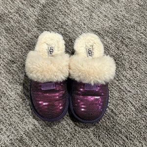 Big Girls Ugg Slipper Size 2 Purple Sparkle